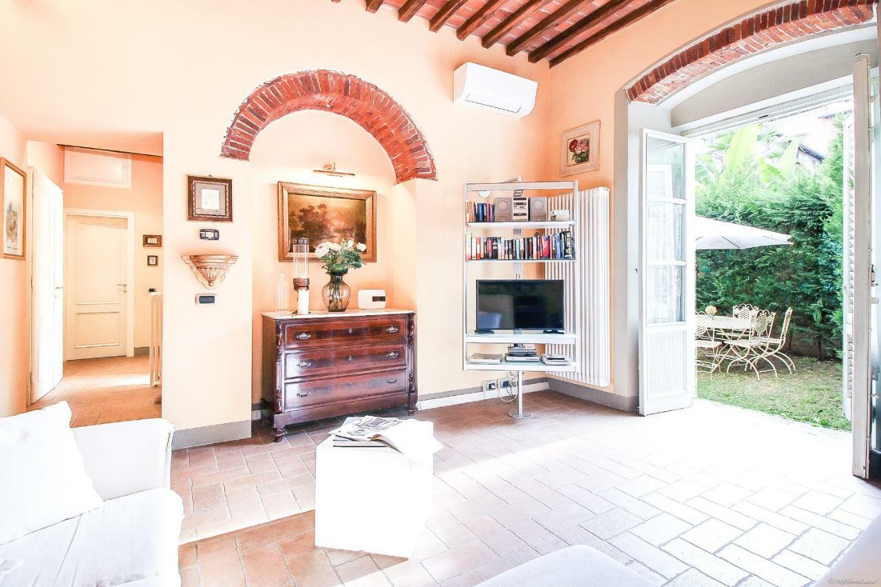 Apartment Guinigi With Private Courtyard Lucca Kültér fotó