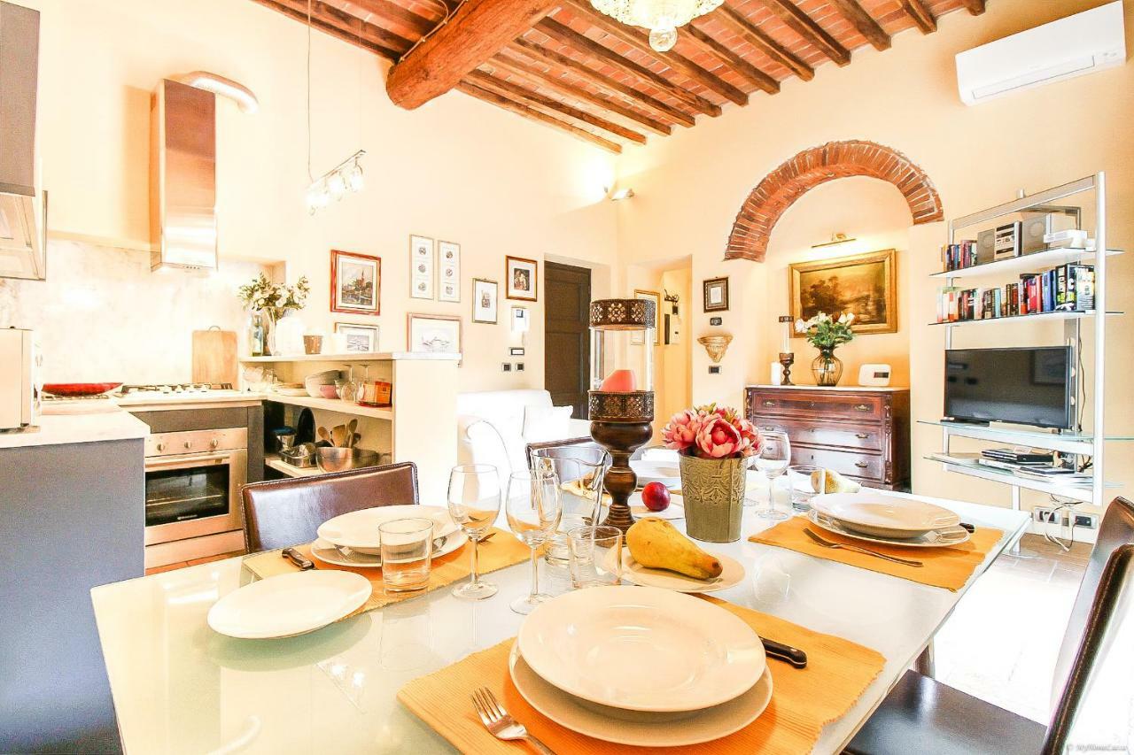 Apartment Guinigi With Private Courtyard Lucca Kültér fotó