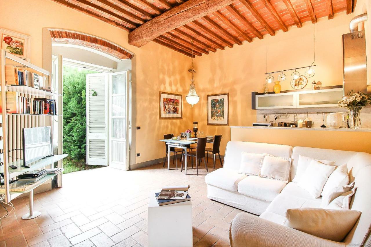 Apartment Guinigi With Private Courtyard Lucca Kültér fotó